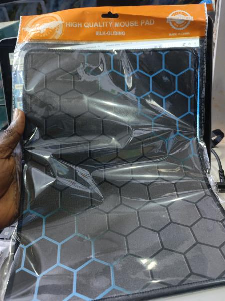 TAPIS DE SOURIS HIGH QUALITÉ