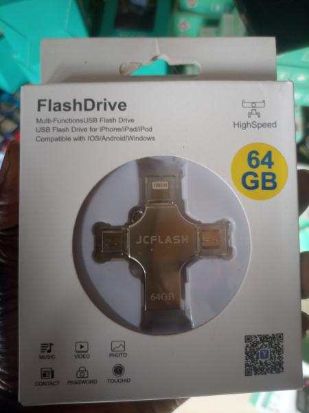 CLE USB 64GB FLASH DRIVER 4 BOUT